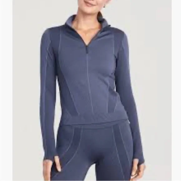 Seamless Quarter Zip Rib-Panelled Top - Picture 2 of 7